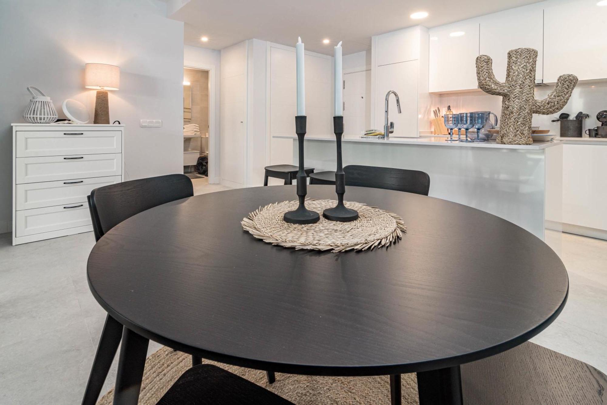 Lmea1.b.b - Modern 1-bed Flat With Pool Balcony Estepona