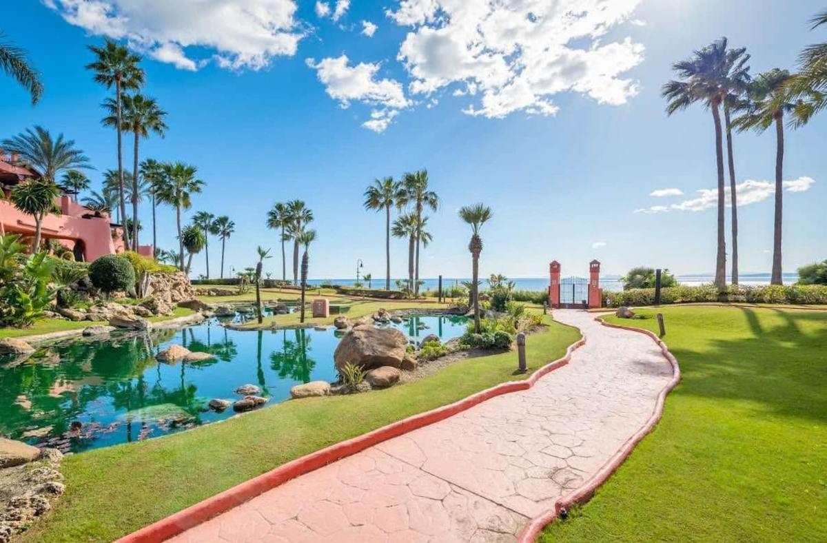 Fantastic With Ocean Views Estepona