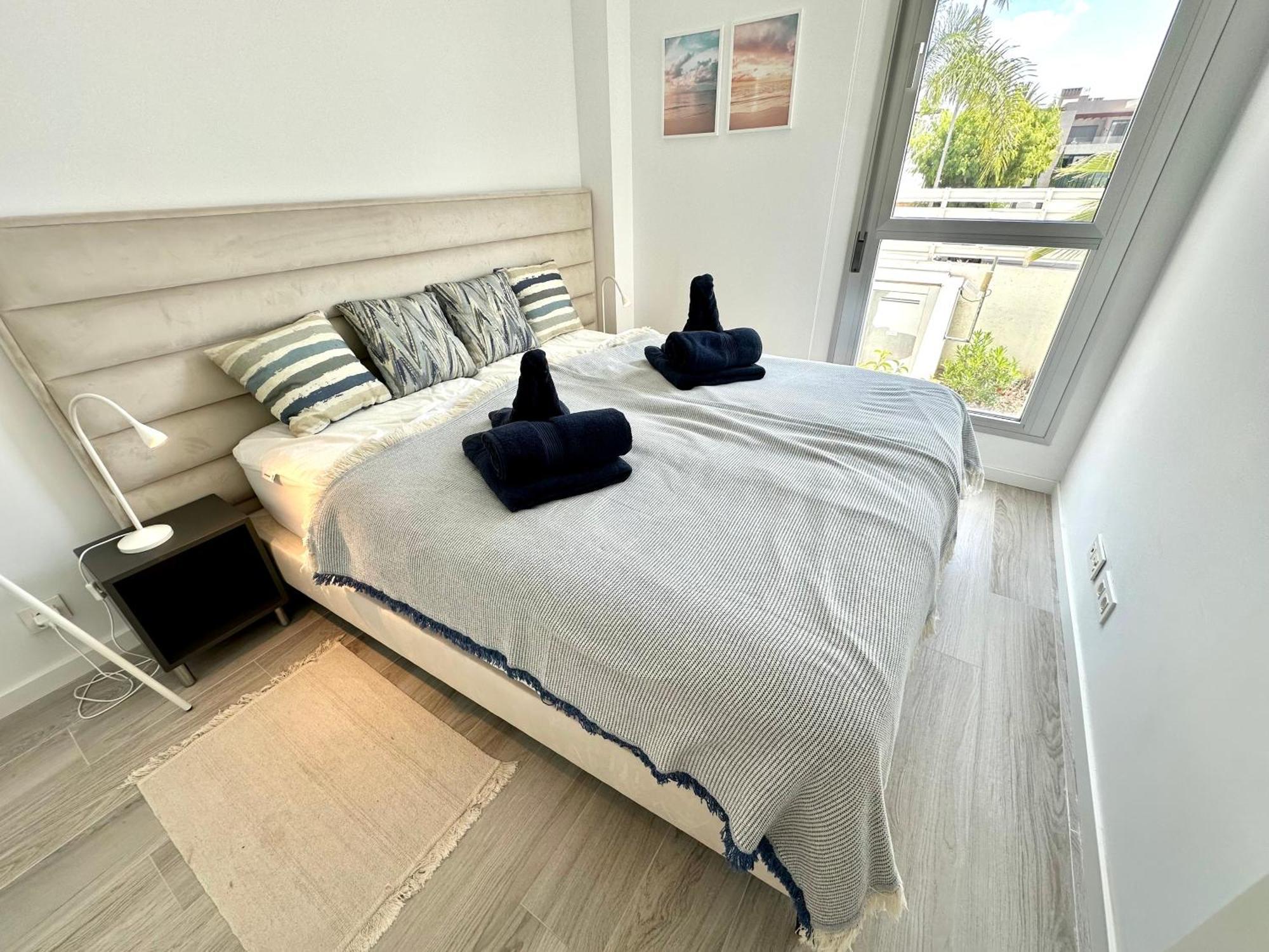 Oceana Views 3 Bedroom *