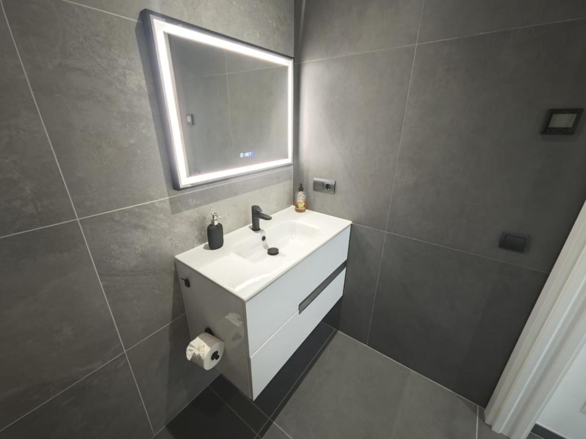 Casa M2 And Marbella Getaway-sleeps 10 *