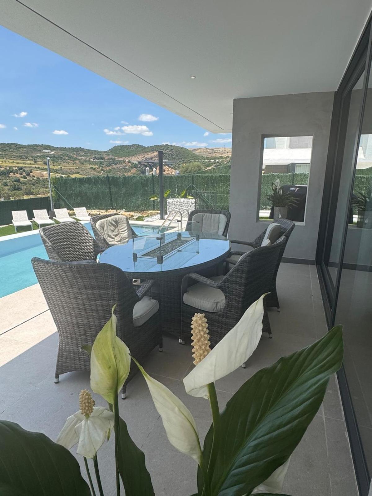 Villa Casa M2 And Marbella Getaway-sleeps 10 *