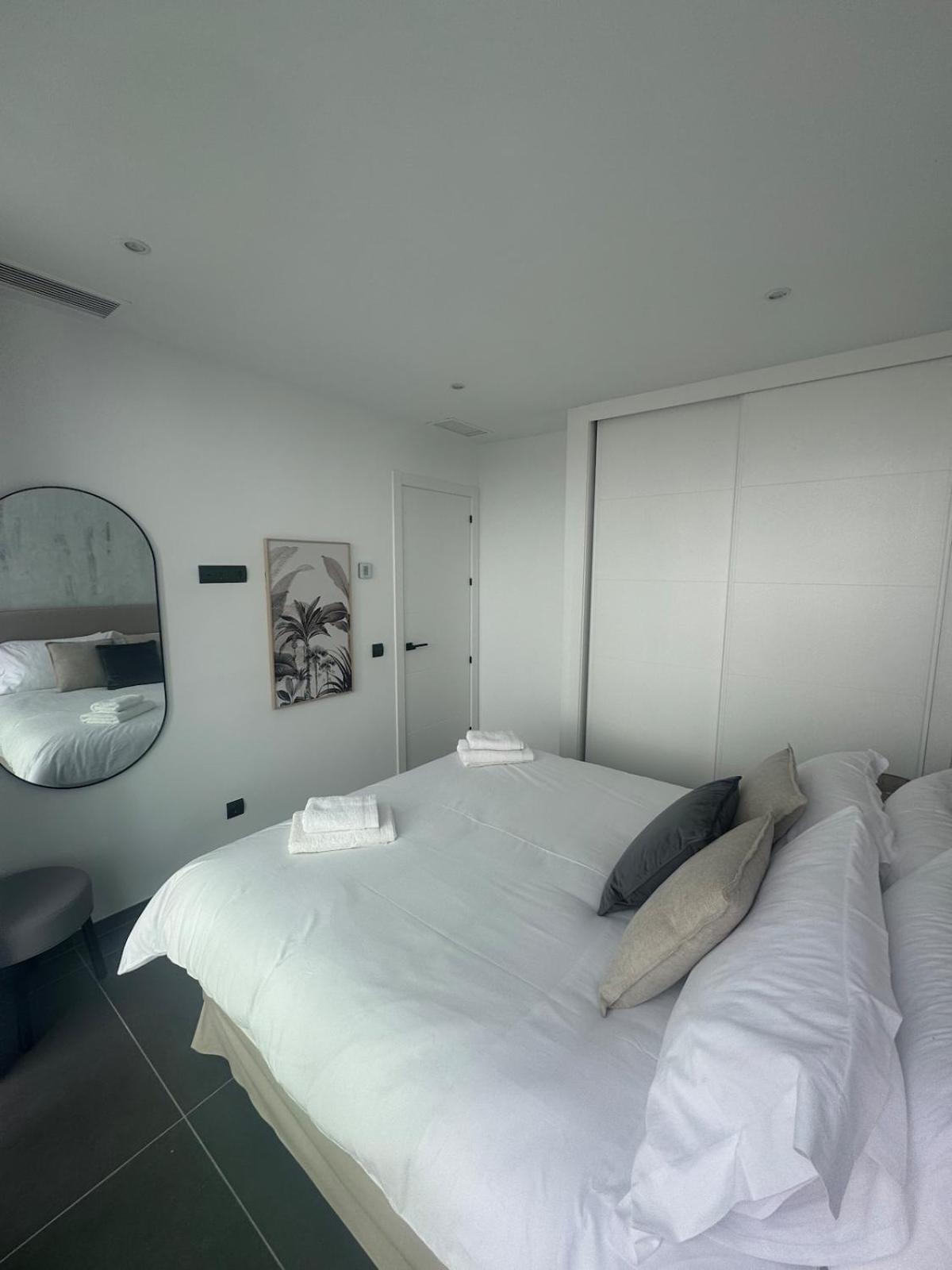 Casa M2 And Marbella Getaway-sleeps 10 Villa Estepona
