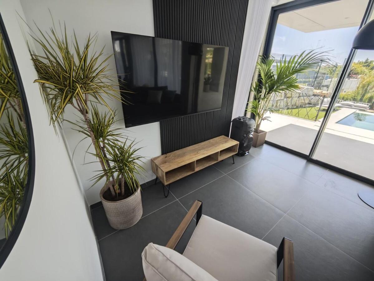 Villa Casa M2 And Marbella Getaway-sleeps 10 Estepona
