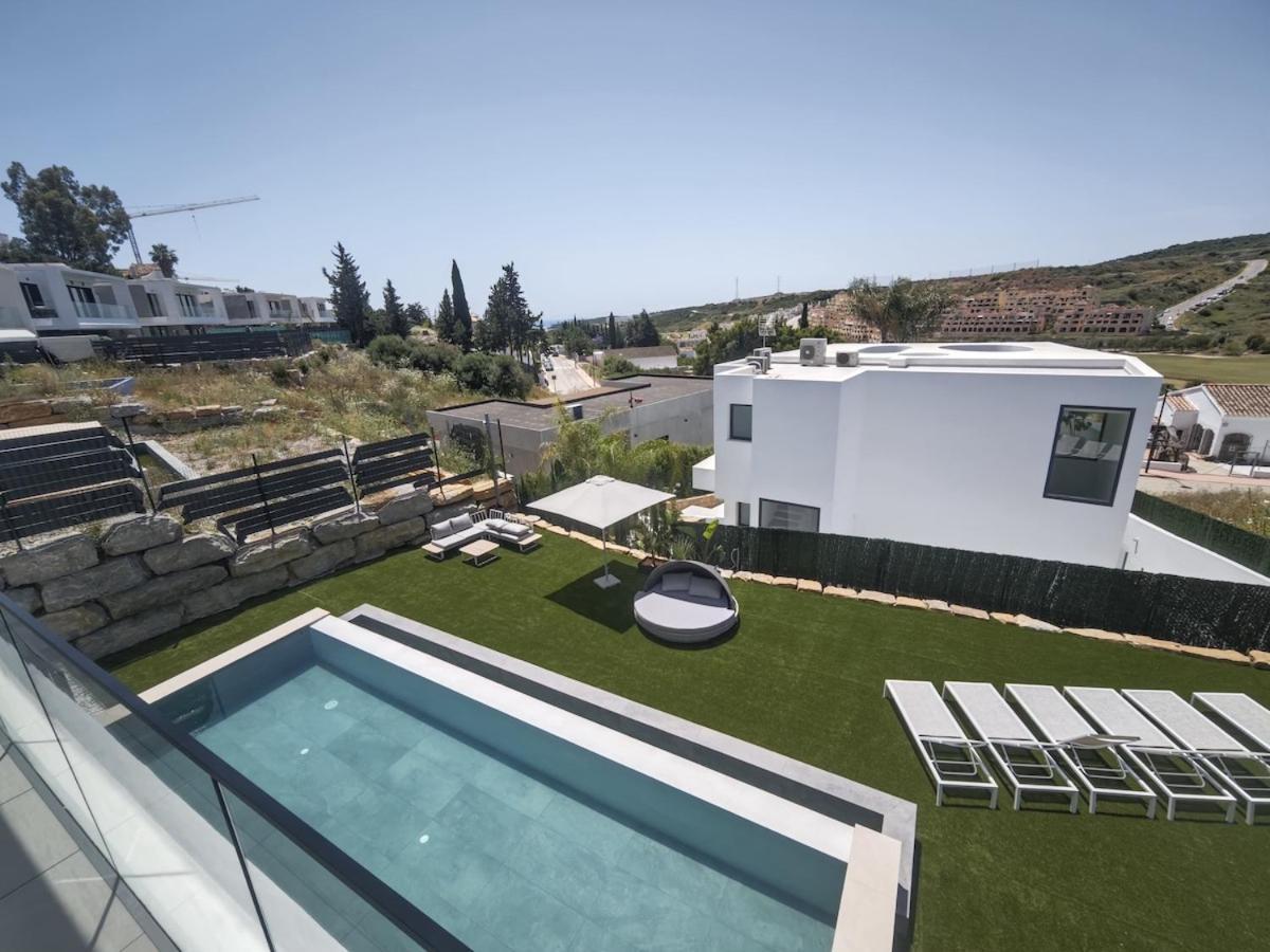 Casa M2 And Marbella Getaway-sleeps 10 Villa Estepona