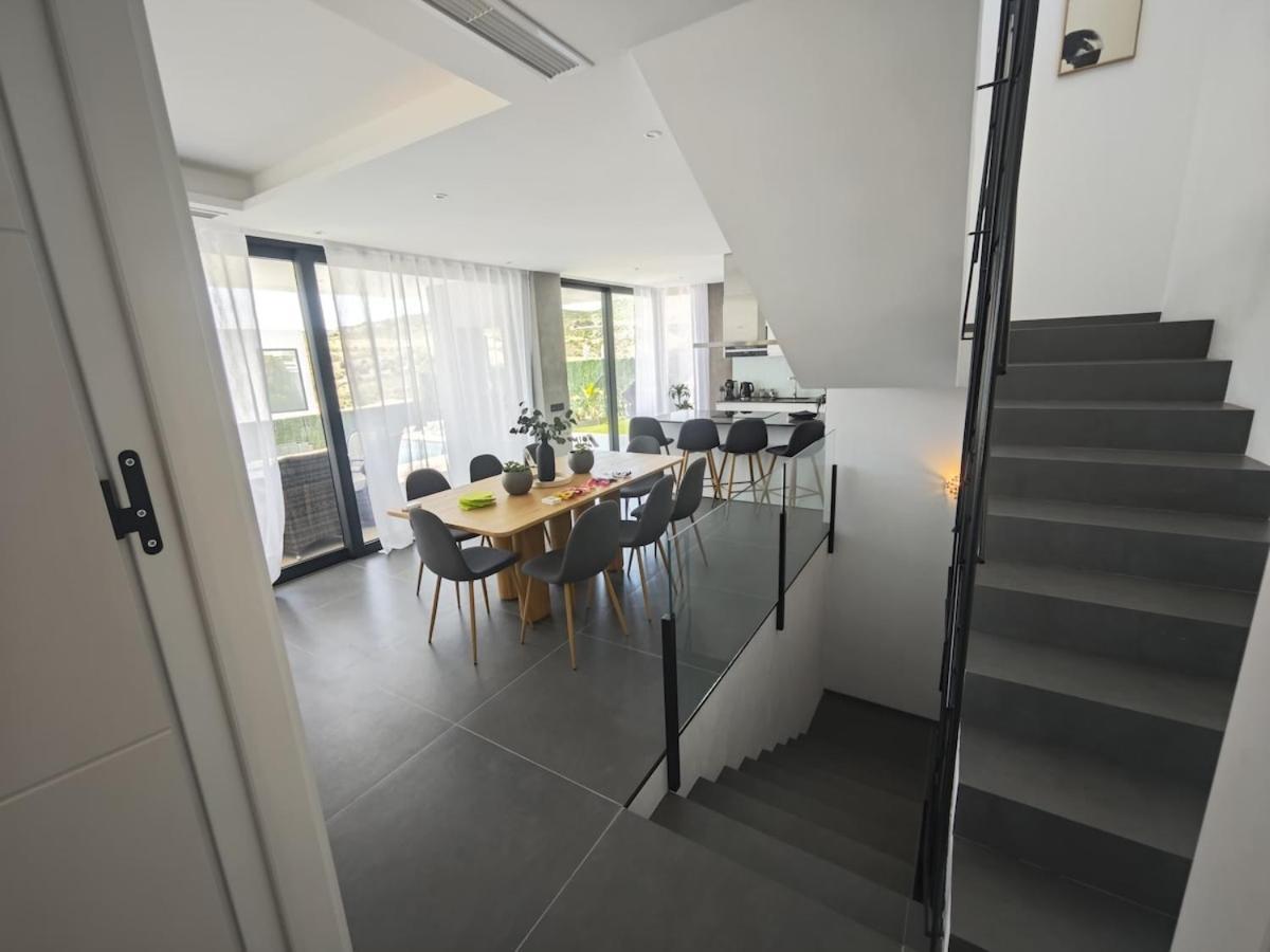 Villa Casa M2 And Marbella Getaway-sleeps 10 Estepona