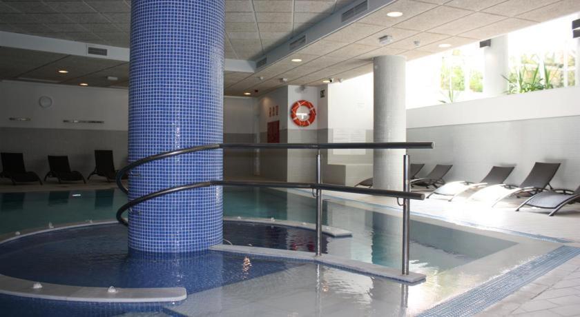Appartement For 4 People, Bahia De La Plata, Estepona, Malaga 150mts