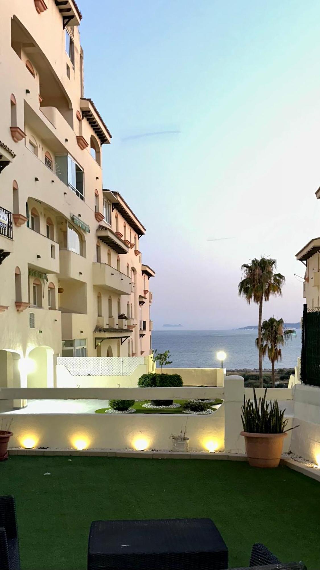 The Pearl Of Pinacho - Front & Swimming Pool Appartement *
