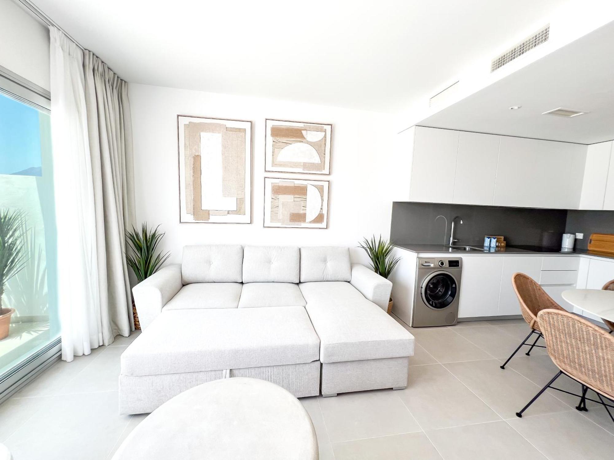 Family Penthouse With Sea Views In Cancelada * Estepona