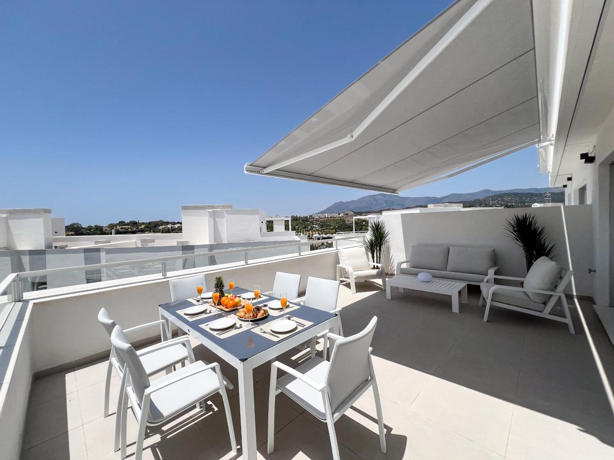 Family Penthouse With Sea Views In Cancelada Apartment *