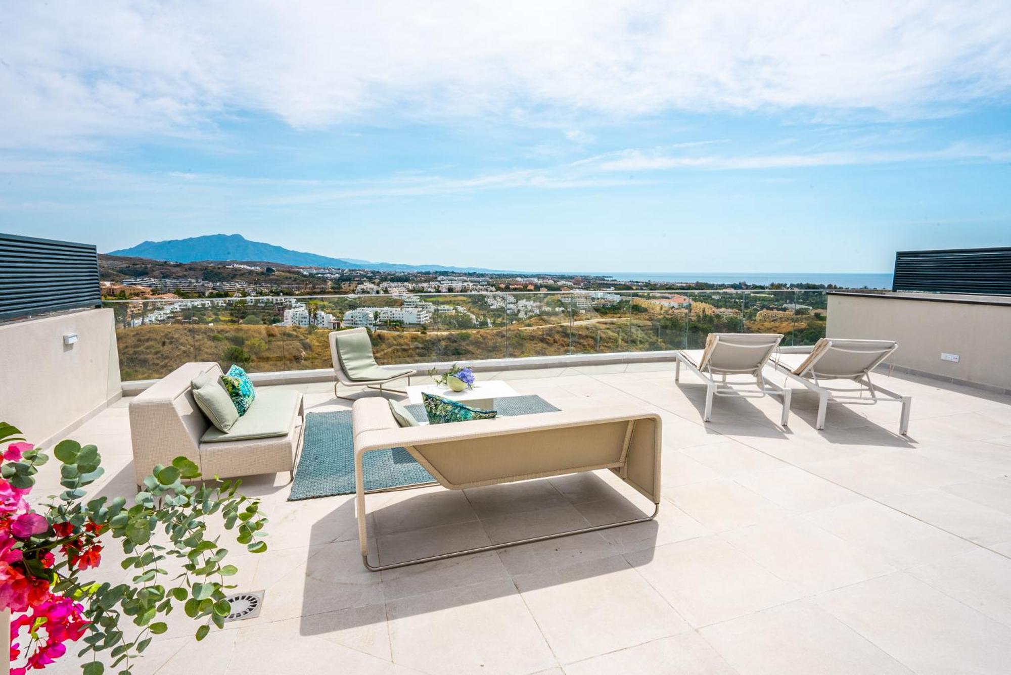 Mediterranean Vanian Views Penthouse Apartment Estepona