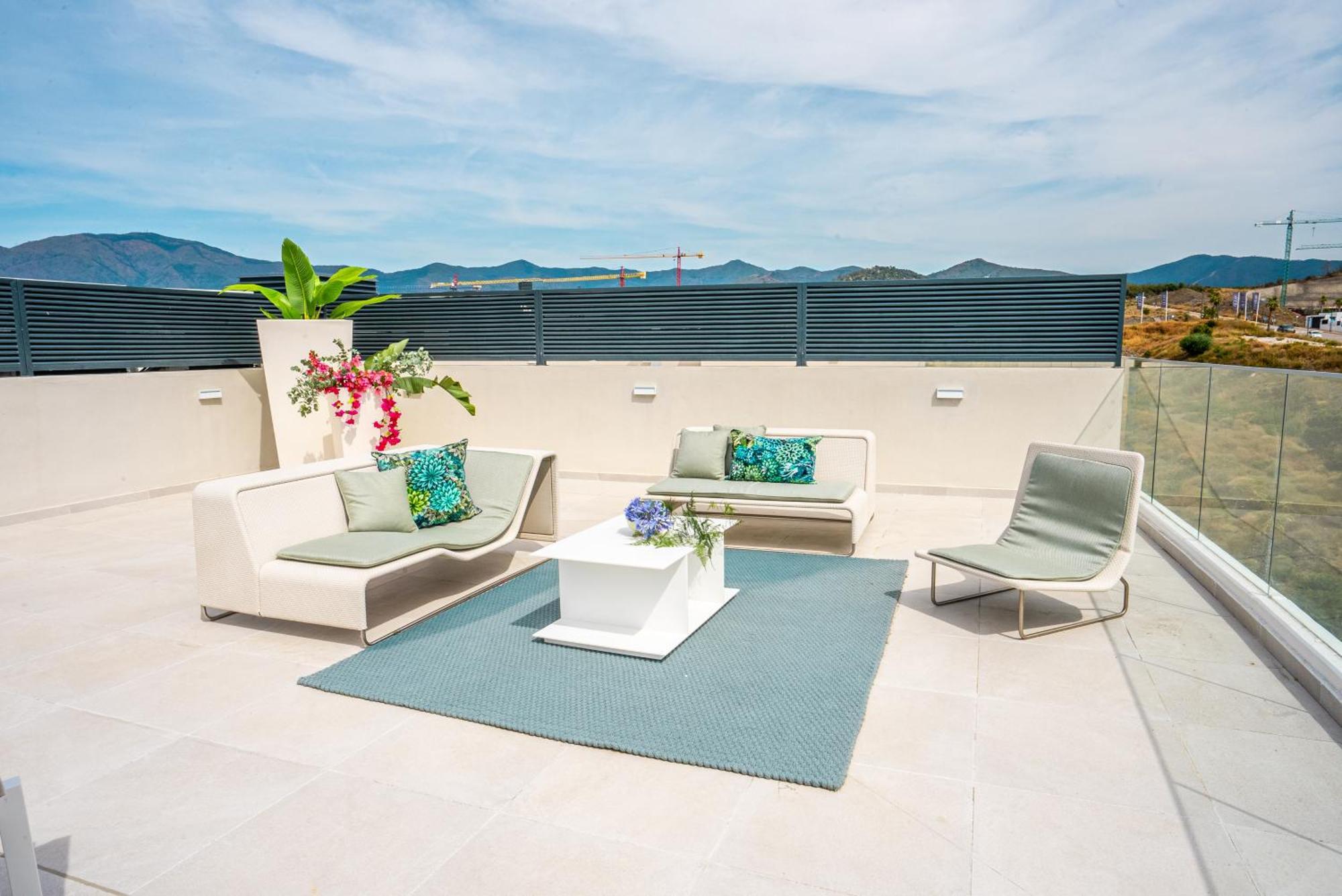 Mediterranean Vanian Views Penthouse * Estepona