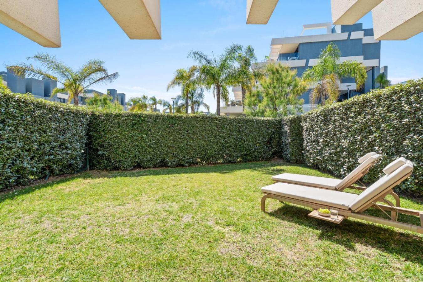 Oasis 325 Hideaway Luxe Garden