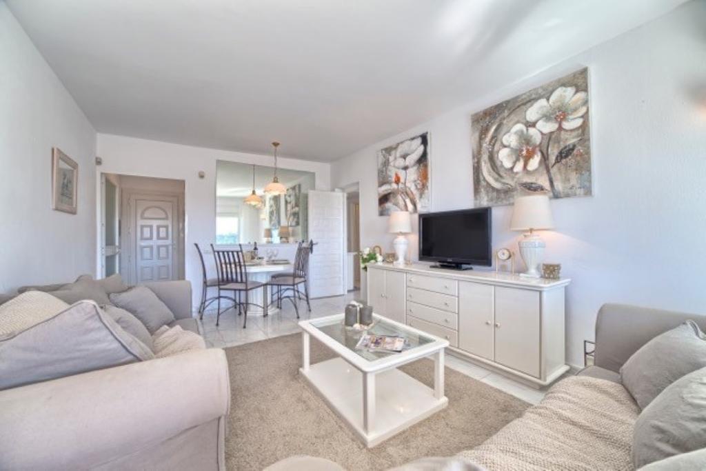 Pueblo Cortes Del Golf Apartment *