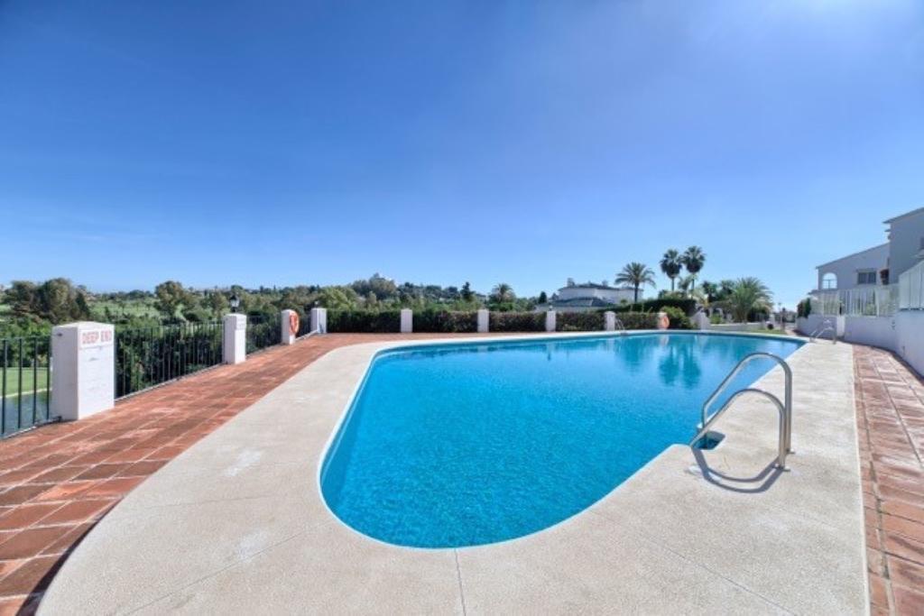 Pueblo Cortes Del Golf Estepona