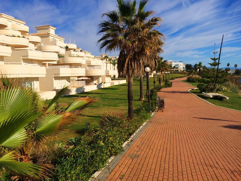 Bermuda * Estepona