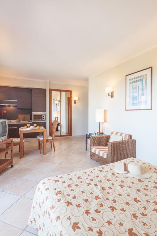 Pierre & Estepona
