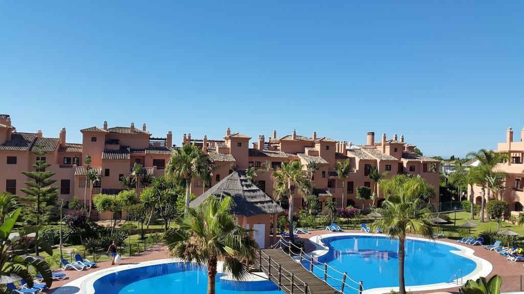 Hacienda Del Sol *