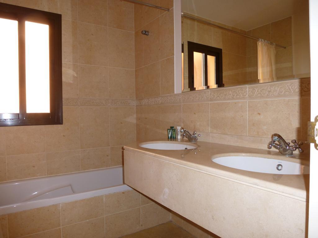 Apartment El Paraiso Beach Side