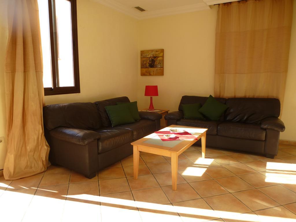 Apartment El Paraiso Beach Side