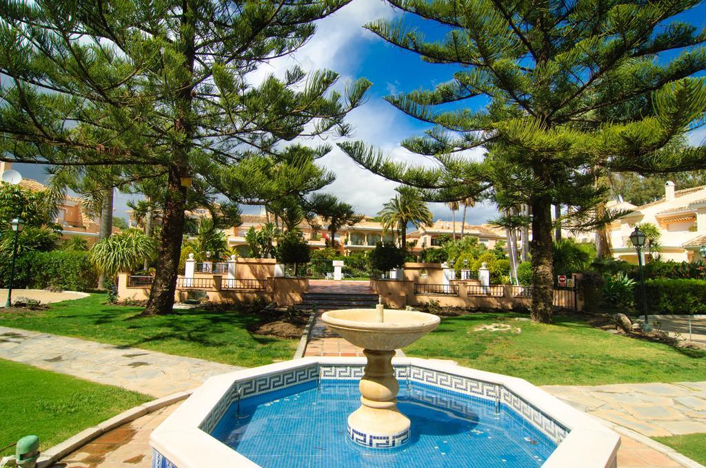 First Line Townhouse Venalmar Estepona