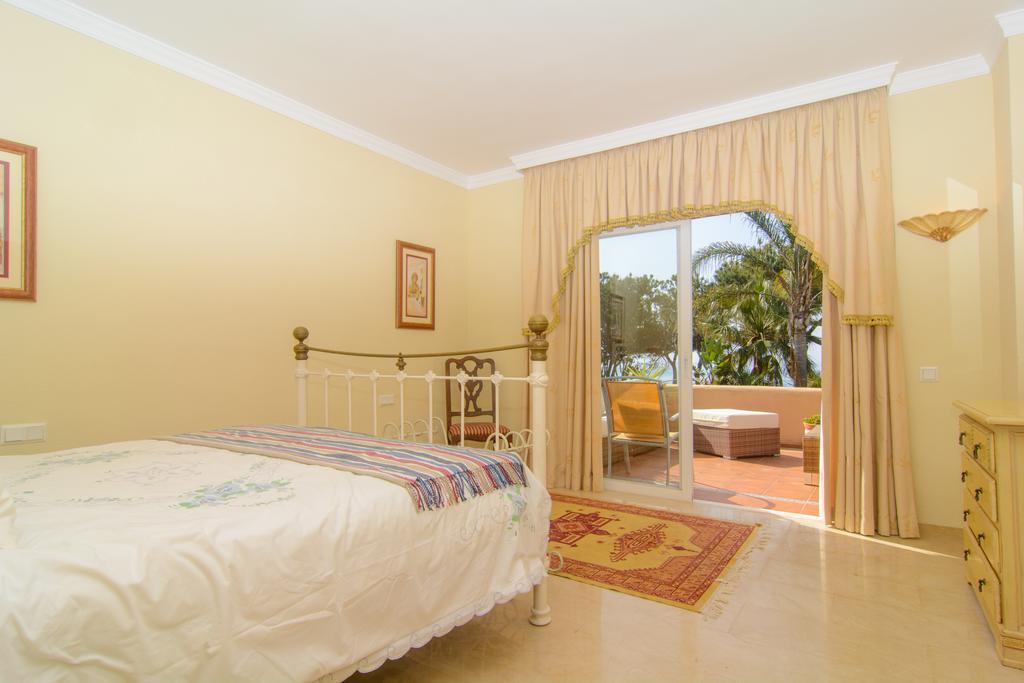 First Line Townhouse Venalmar Casa de férias *