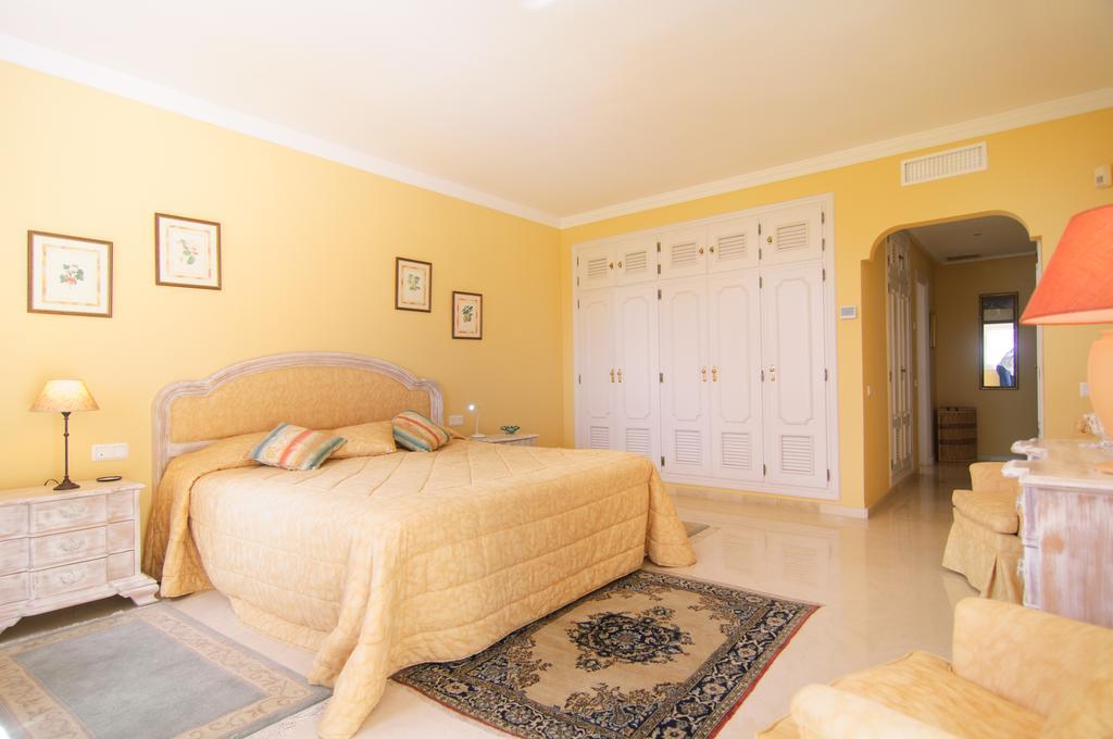 Penthouse Venalmar Holiday home *