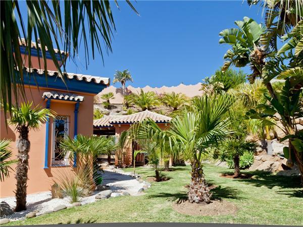 Villa Hoja *
