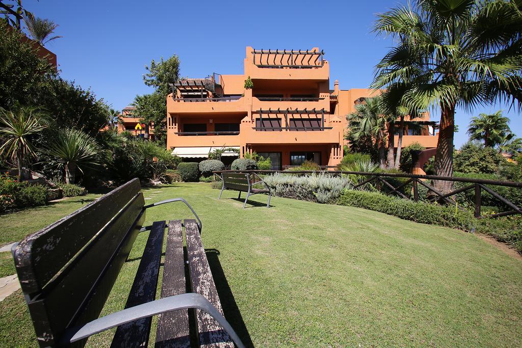 Jardines De Nueva Galera Bajo Apartment