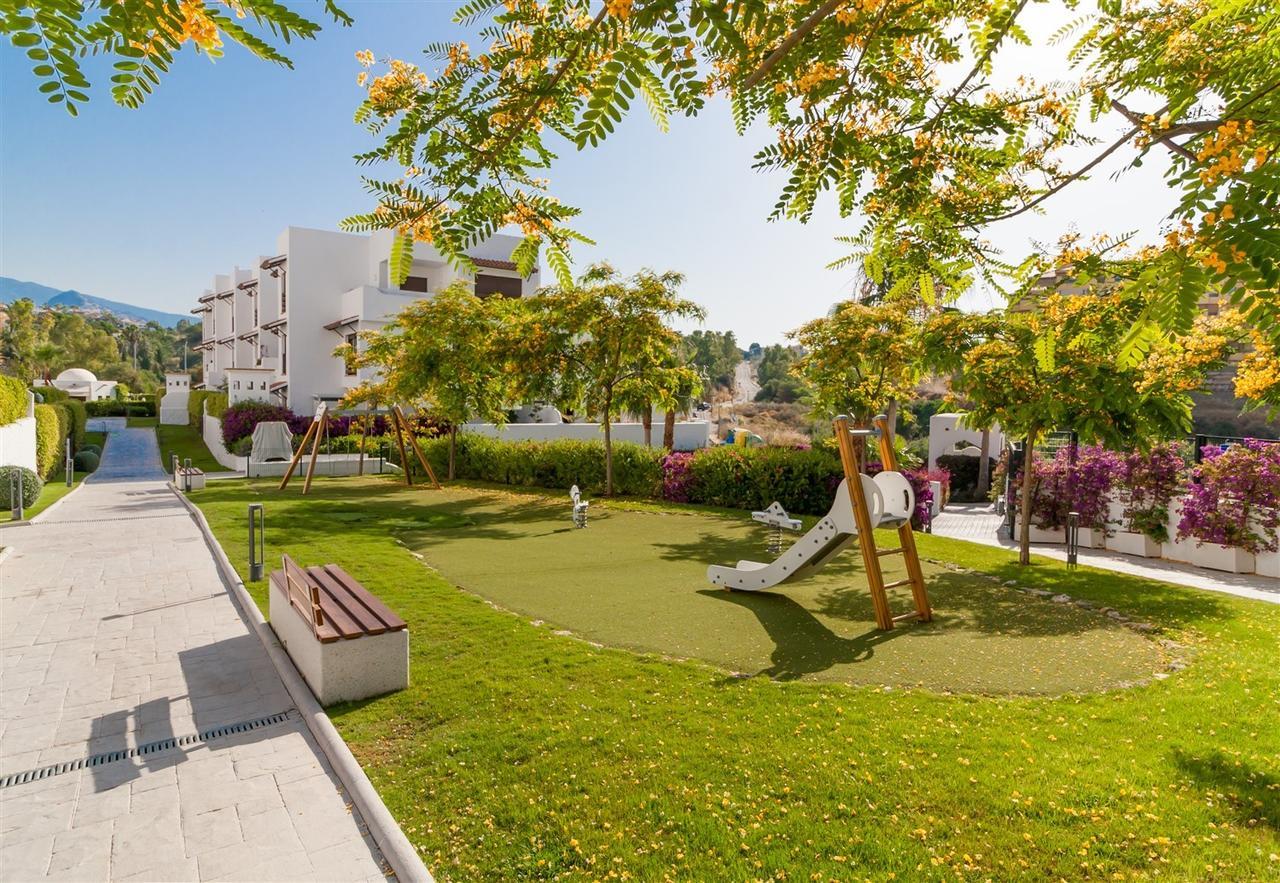 Golf Hill Canovas * Estepona