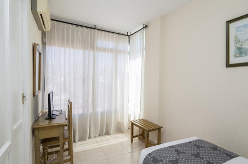 Hotel Hotel Ciudad Estepona 3*