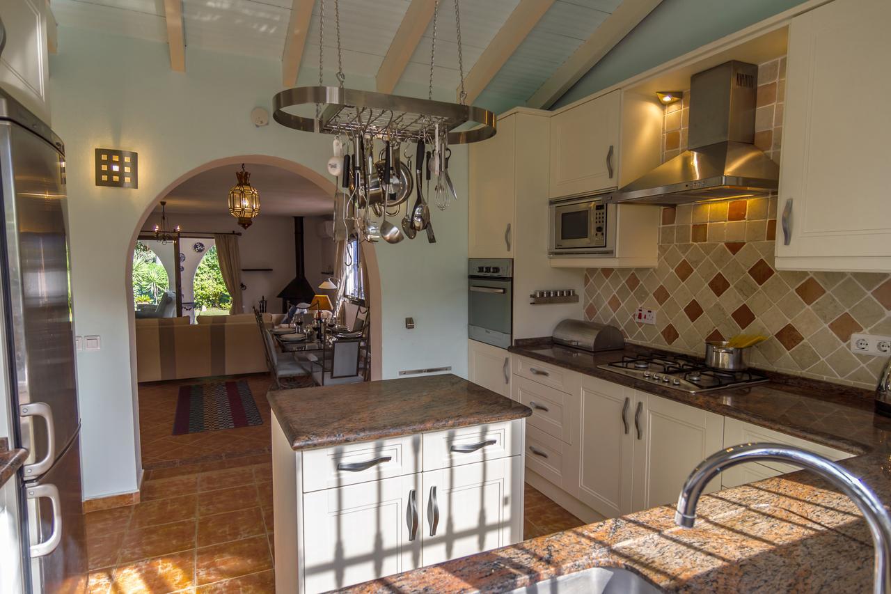 Mika Private Pool - Barbecue - Wifi Villa *