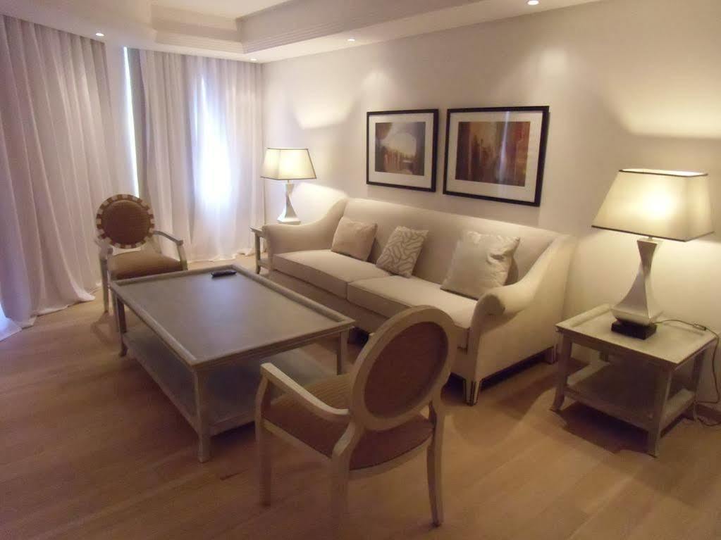 Las Dunas Suites & Apartments