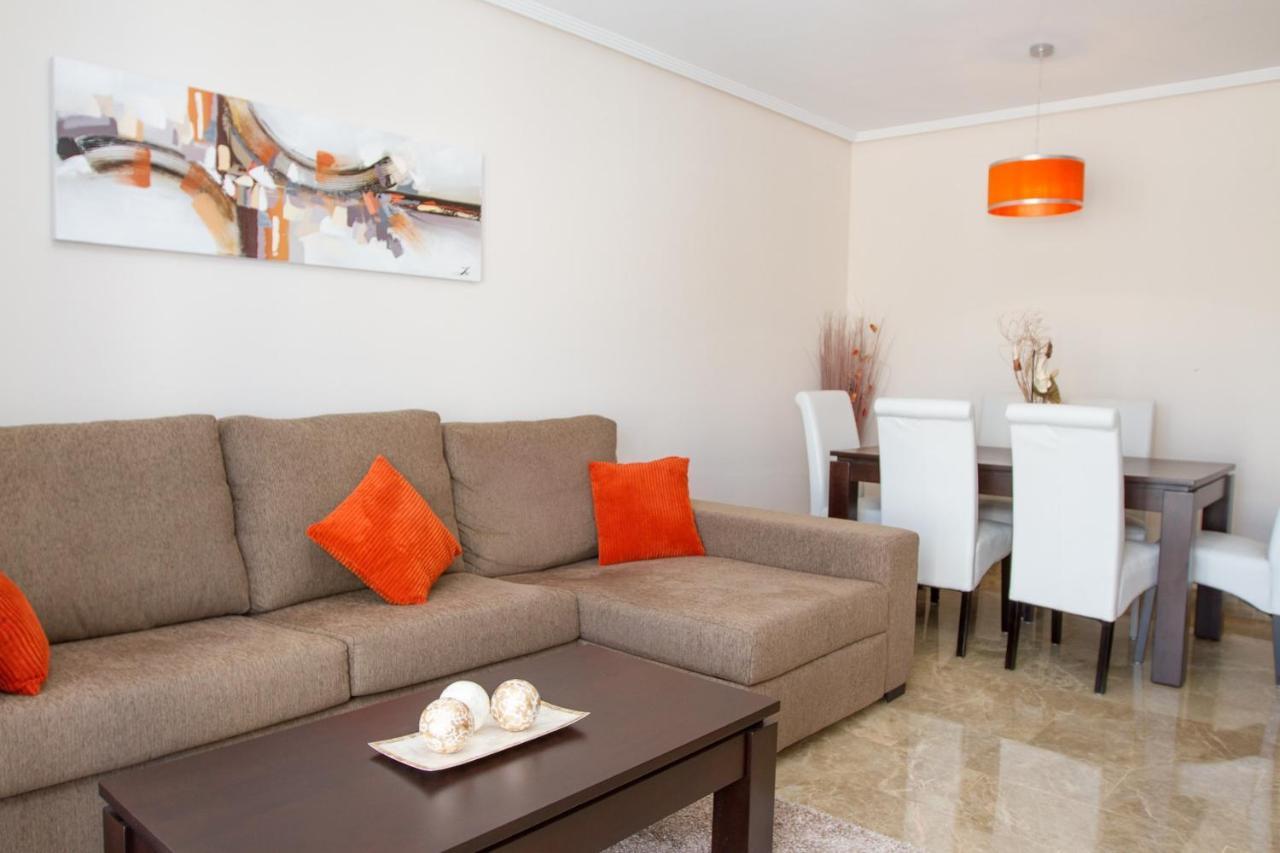 Del Golf Hills Apartment