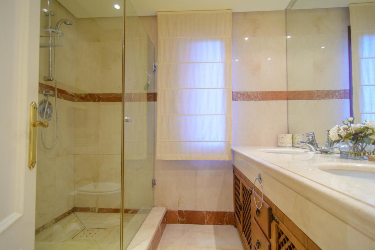 Apartment First Line Menara Beach Estepona