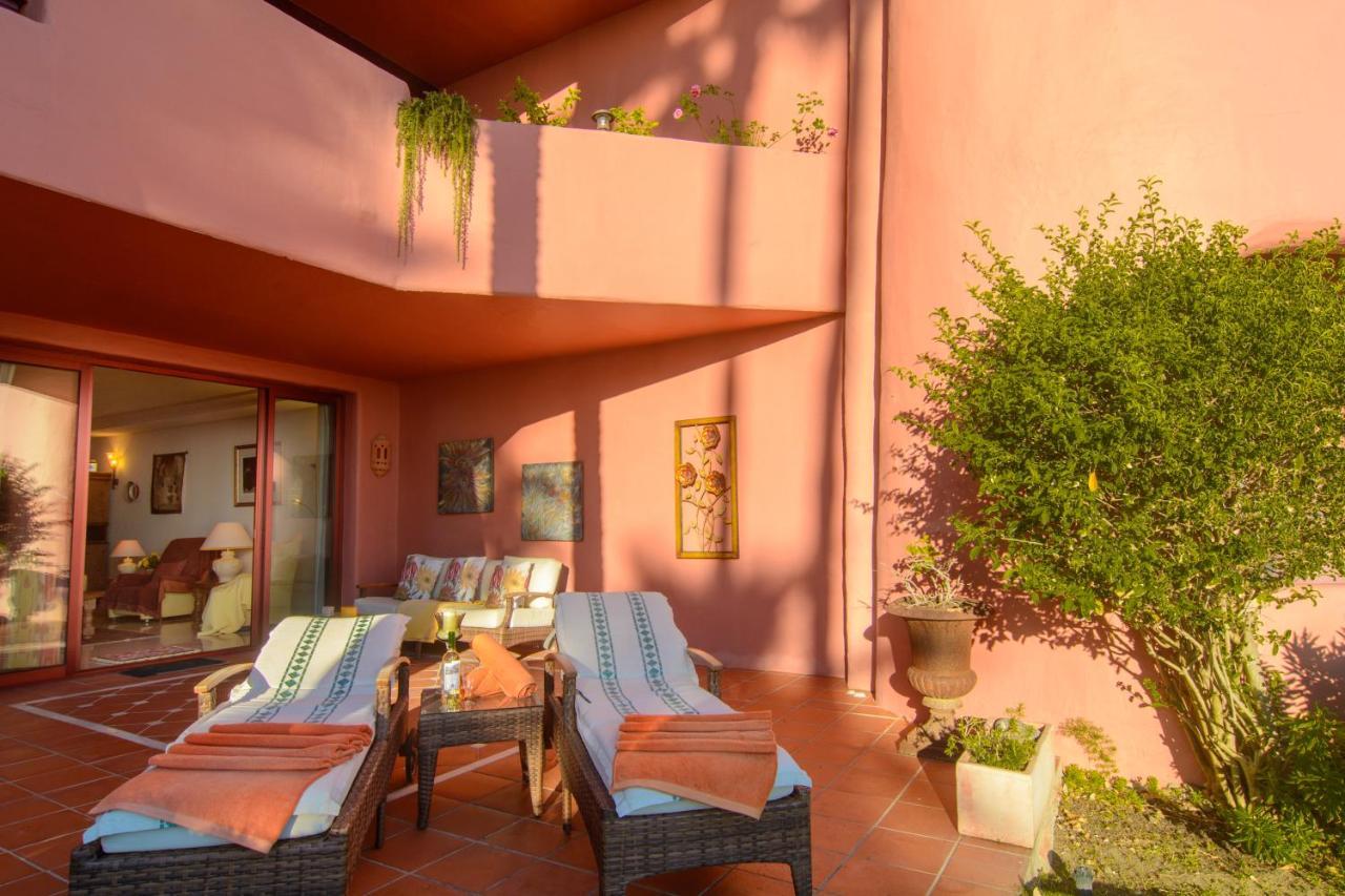 Apartment First Line Menara Beach Estepona