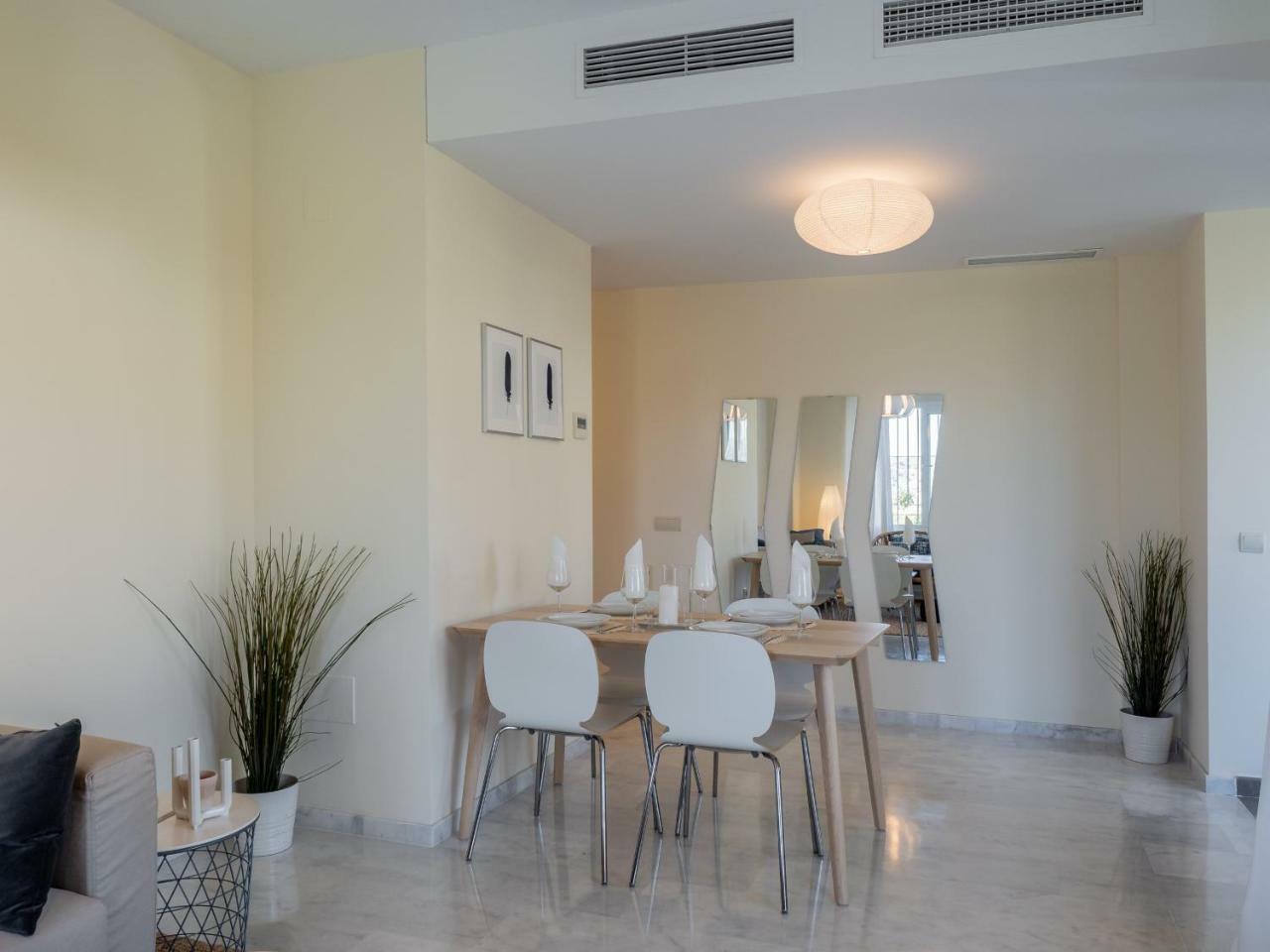 2275-superb New On Valle Romano, Golf View Apartment