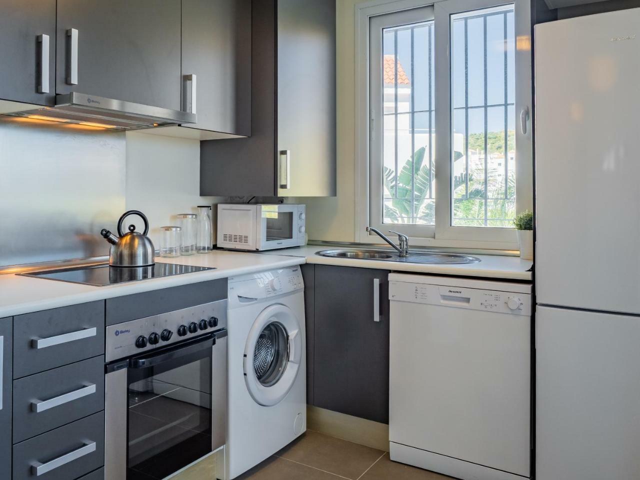 2275-superb New On Valle Romano, Golf View