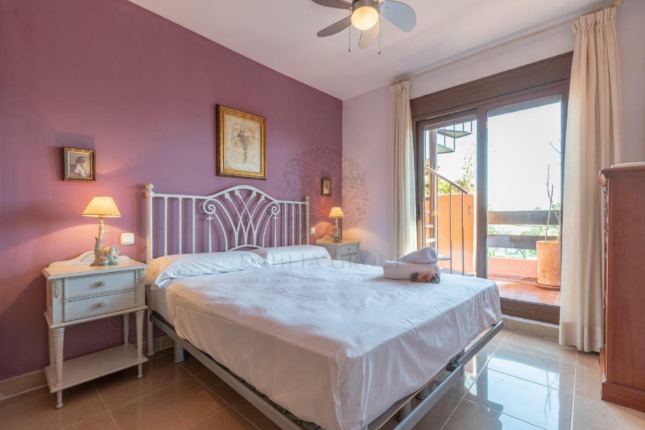 Playa Del Angel Beach By Dahlia Group Apartment Estepona