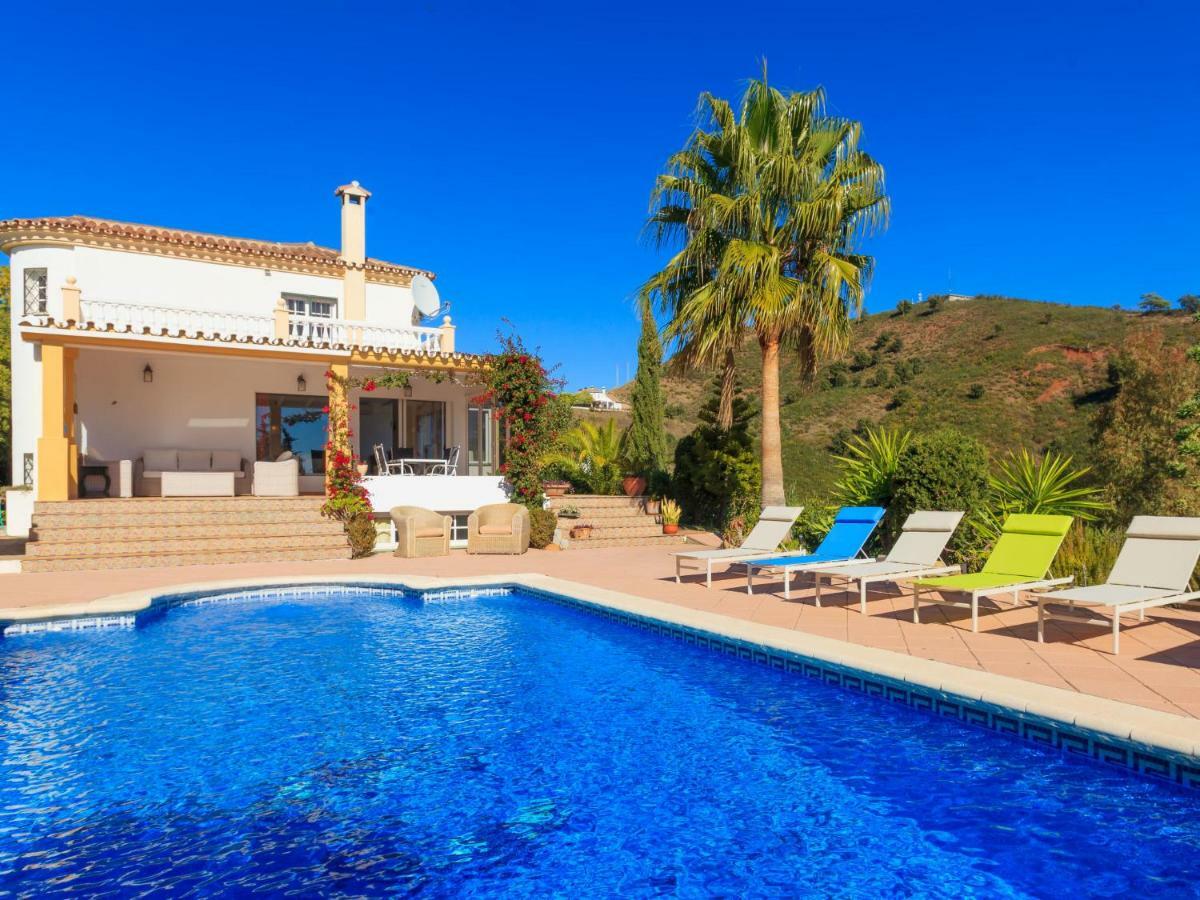 Esmerdo By Interhome Estepona