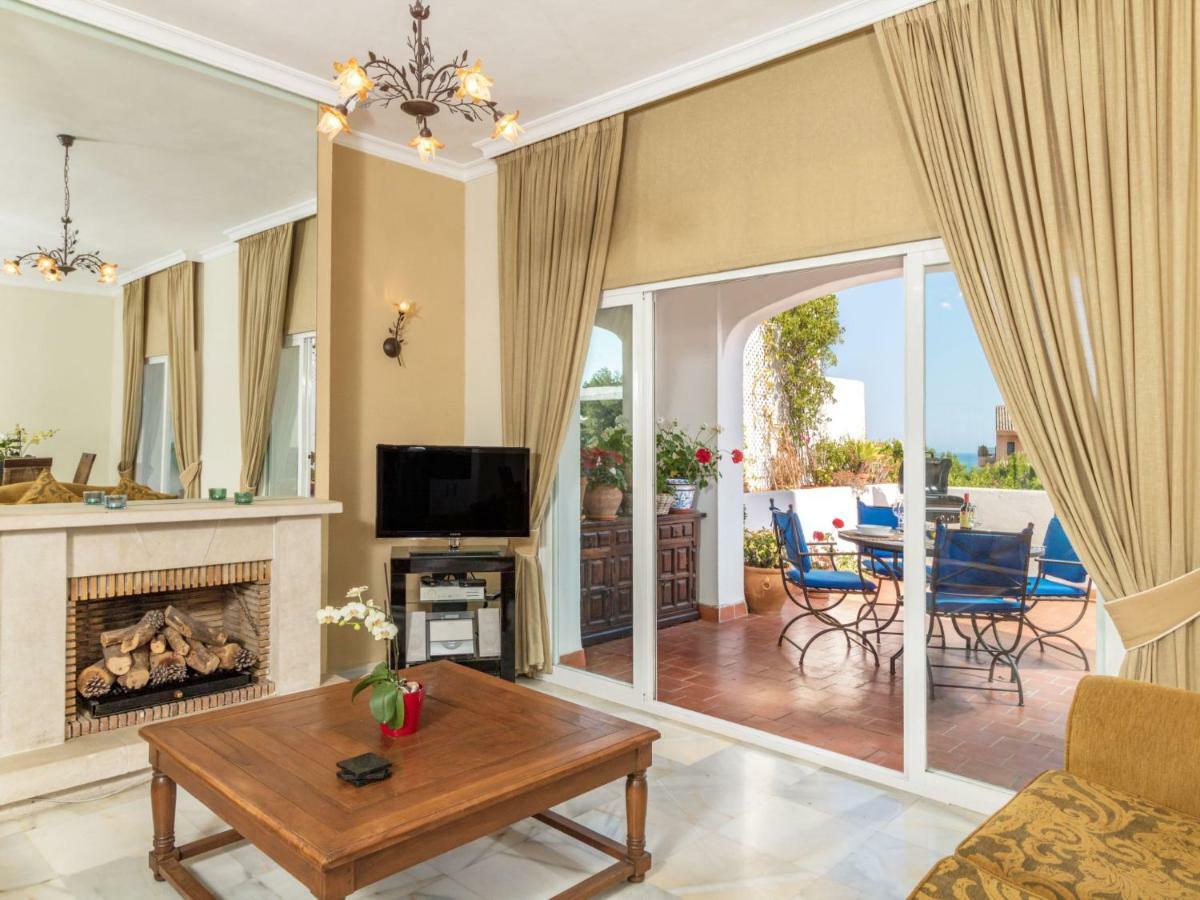 Beverly Hill By Interhome Estepona