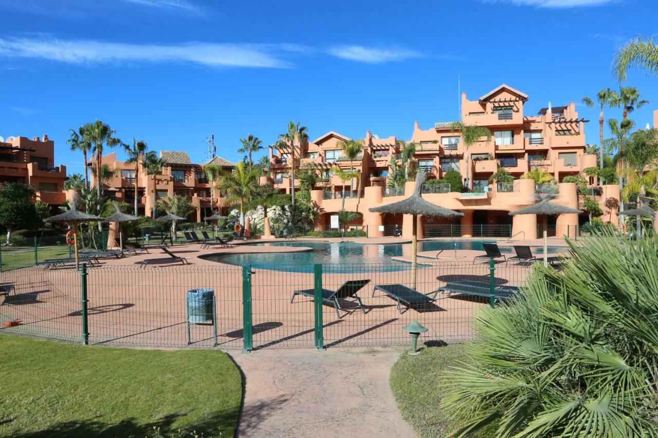 Apartment Garden Near The Estepona