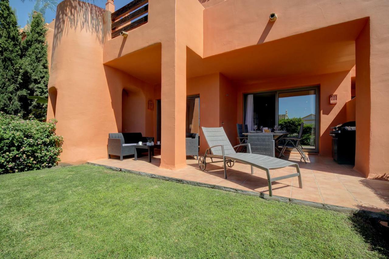 Apartment Garden Near The Estepona