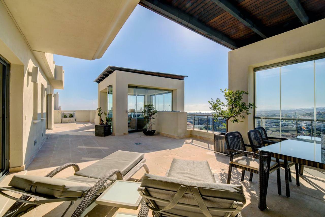 Acosta,los Flamingos -golf & Sea Views Apartment Estepona