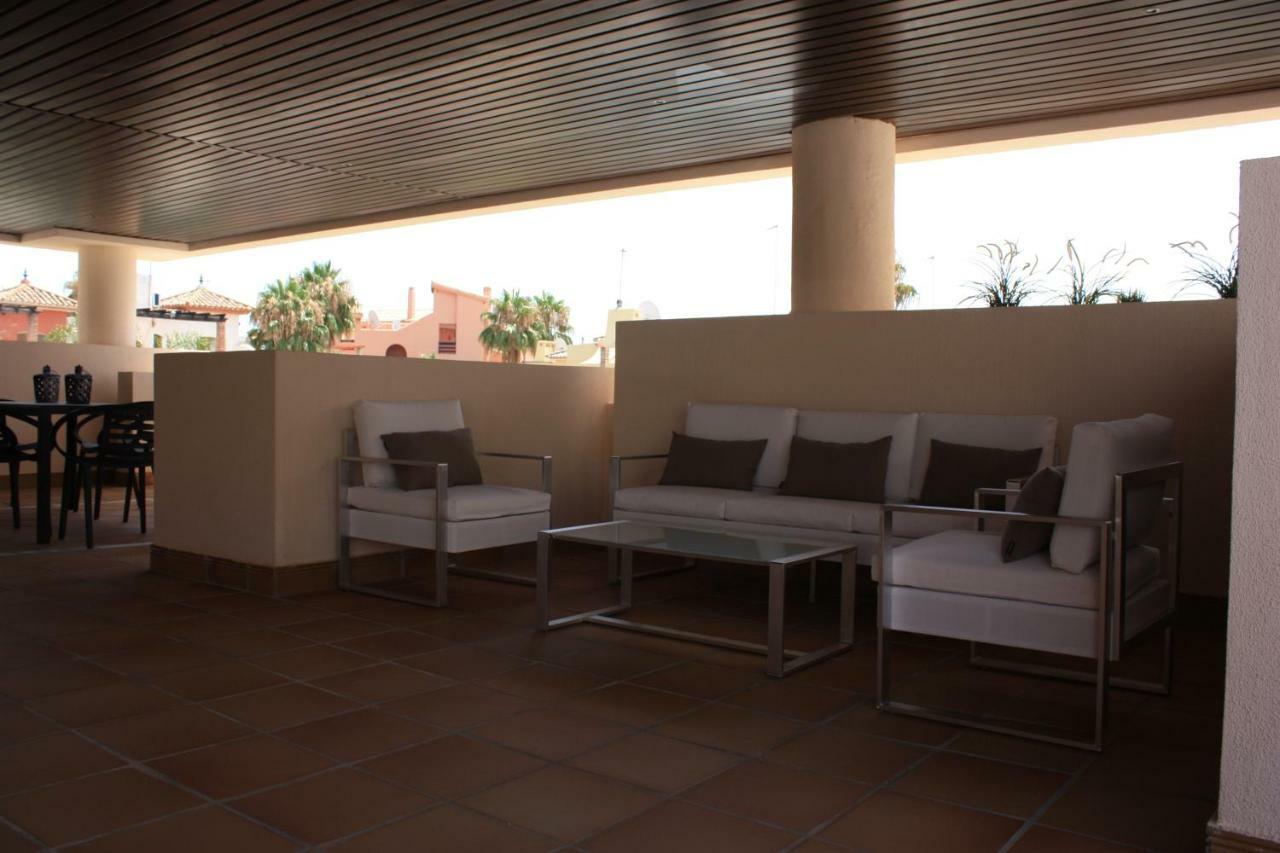 104 - With Private Swimming Pool Estepona