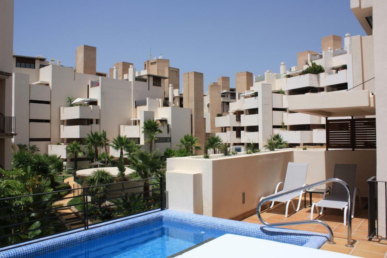 104 - With Private Swimming Pool Apartamento *