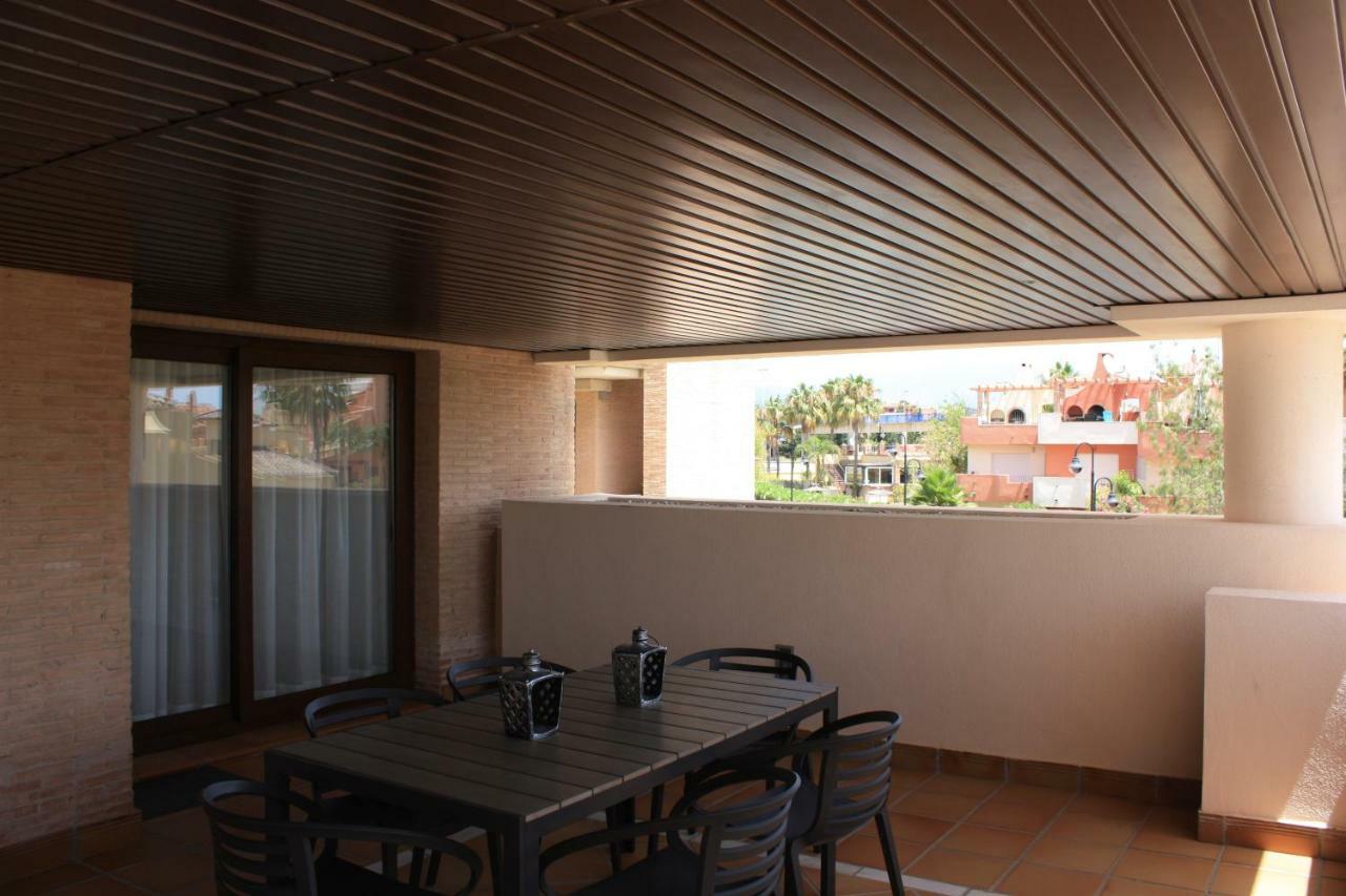 104 - With Private Swimming Pool