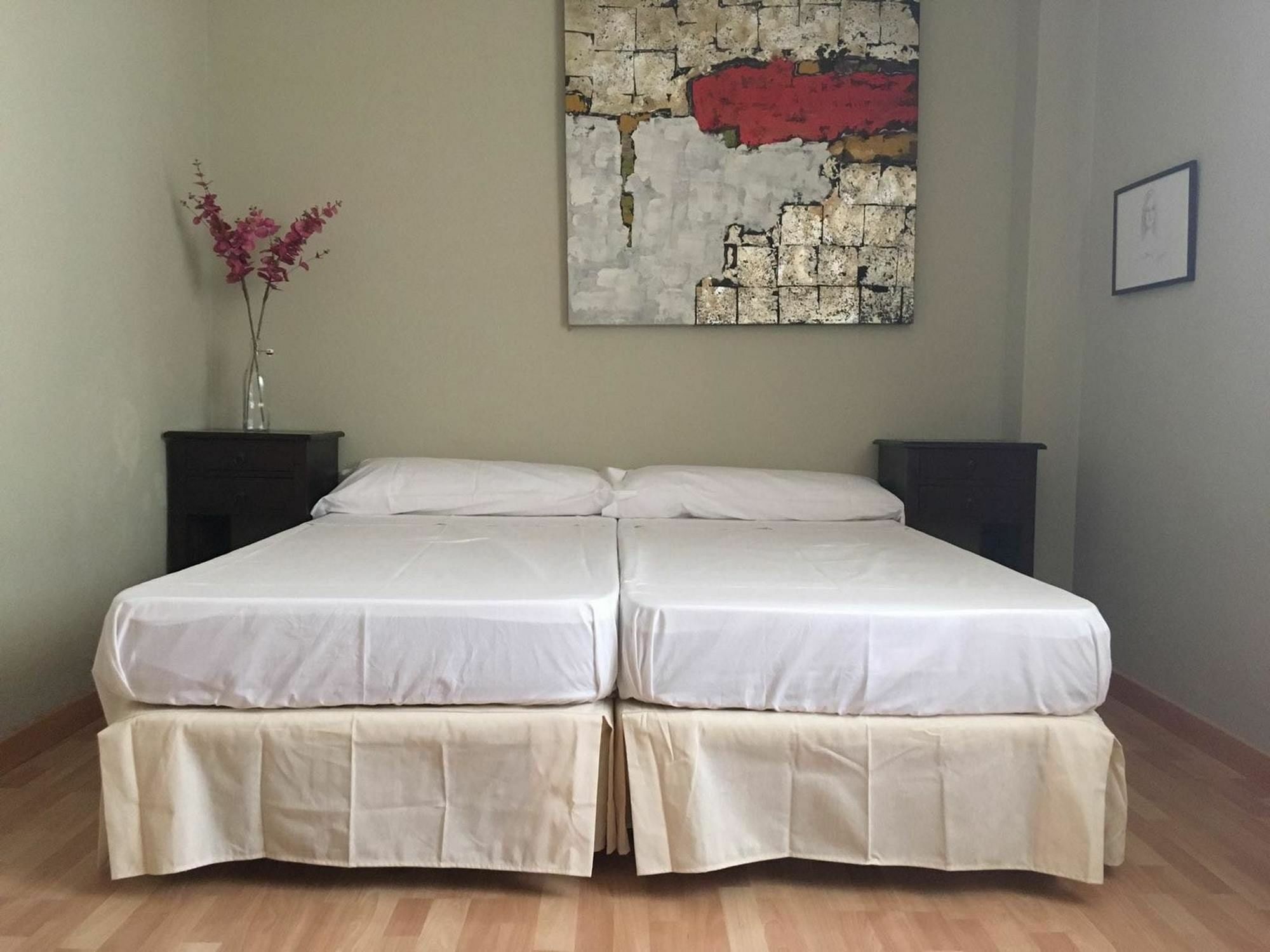 With 3 Bedrooms In Estepona, With Wonderful Sea View, Enclos