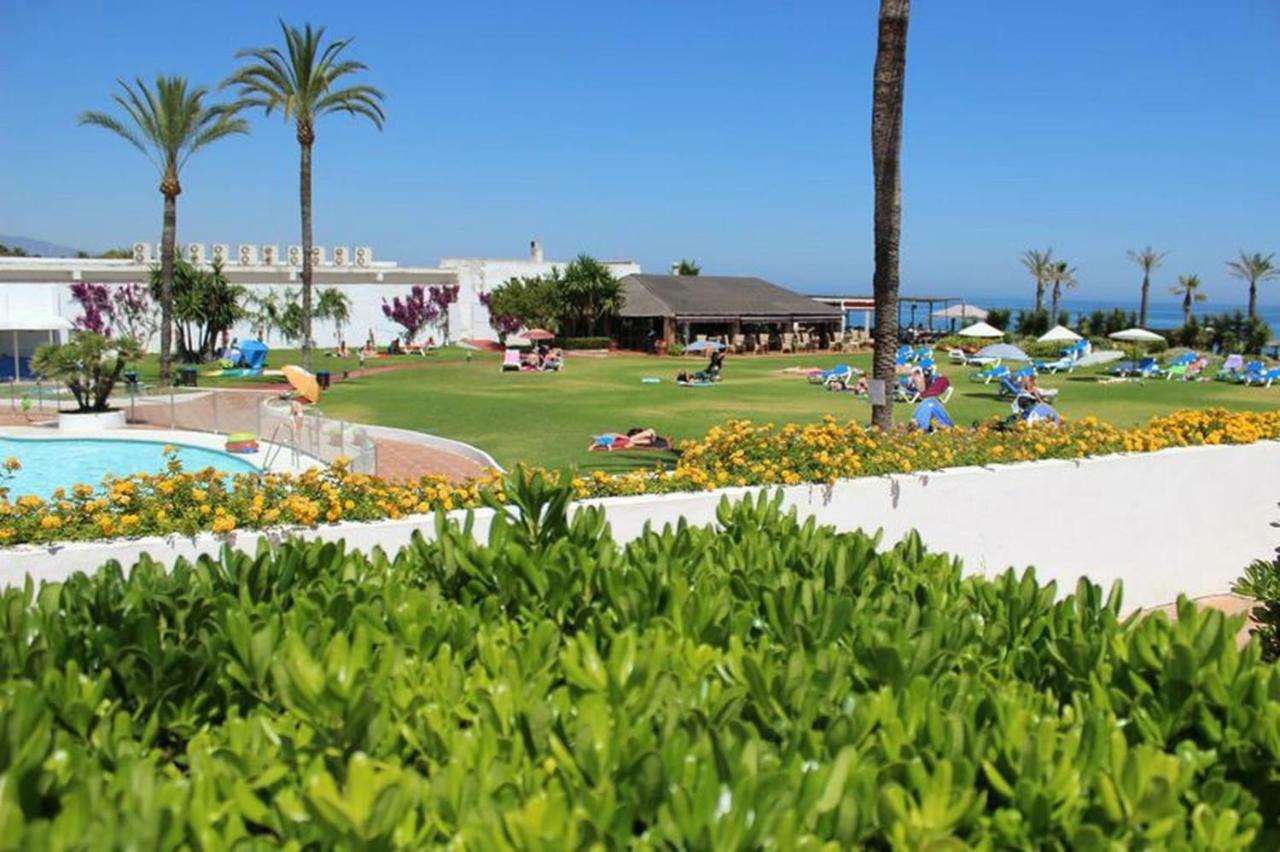 - Playa - Con Amplia Terraza Abierta A La Piscina El12 Estepona