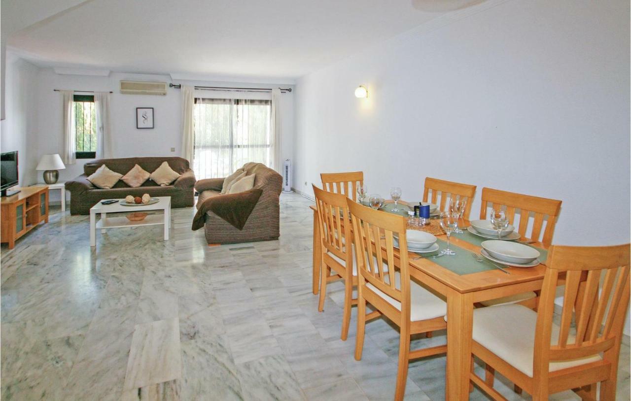 Urb. Los Pinos De Andalucia Estepona