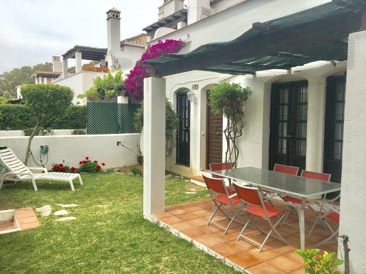 Sunny Garden Apartment Estepona